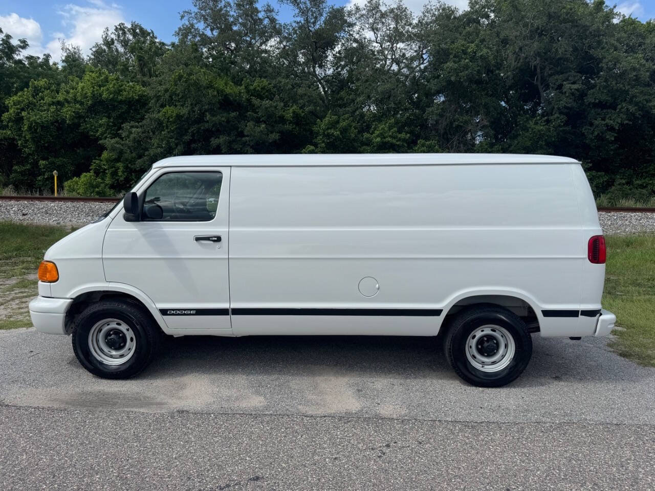 Used 2001 Dodge B1500 RWD image 7