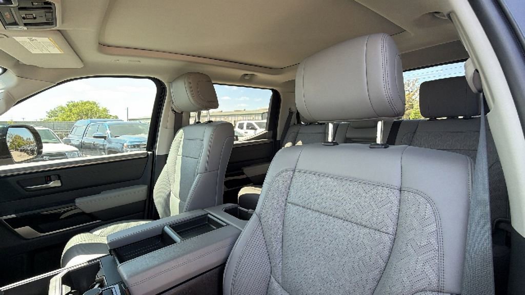 Used 2023 Toyota Tundra Limited image 21