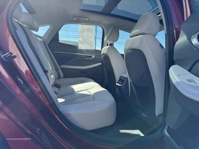 Used 2023 Hyundai Sonata Limited w/ Cargo Package image 10
