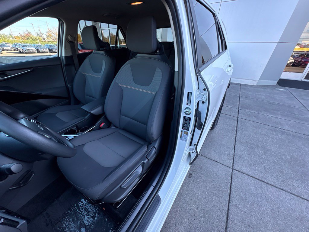 Used 2025 Kia Niro LX FWD image 13