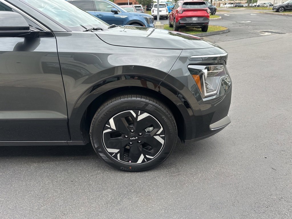 New 2025 Kia Niro Wind w/ Wind Preserve Package image 13