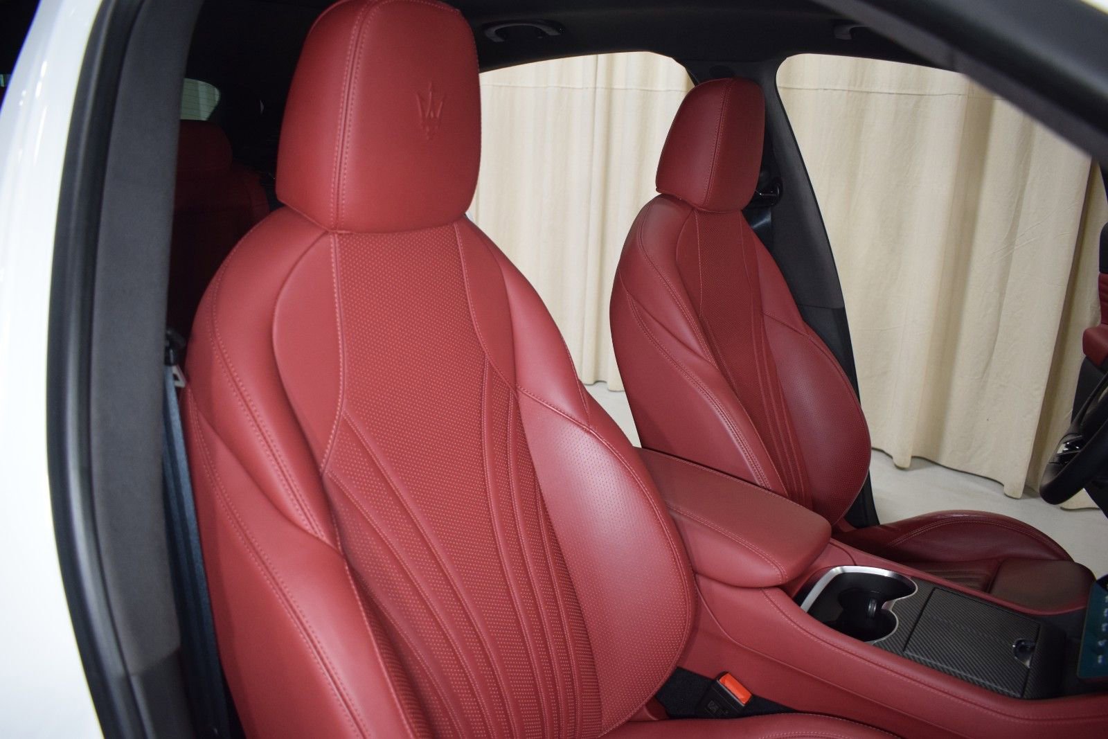 Used 2023 Maserati Grecale Modena AWD/4WD image 23
