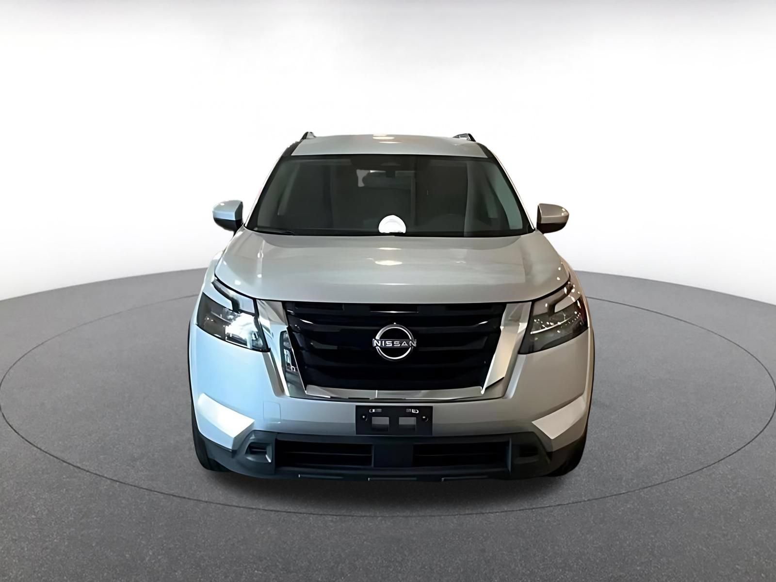 Used 2025 Nissan Pathfinder SV AWD/4WD image 4
