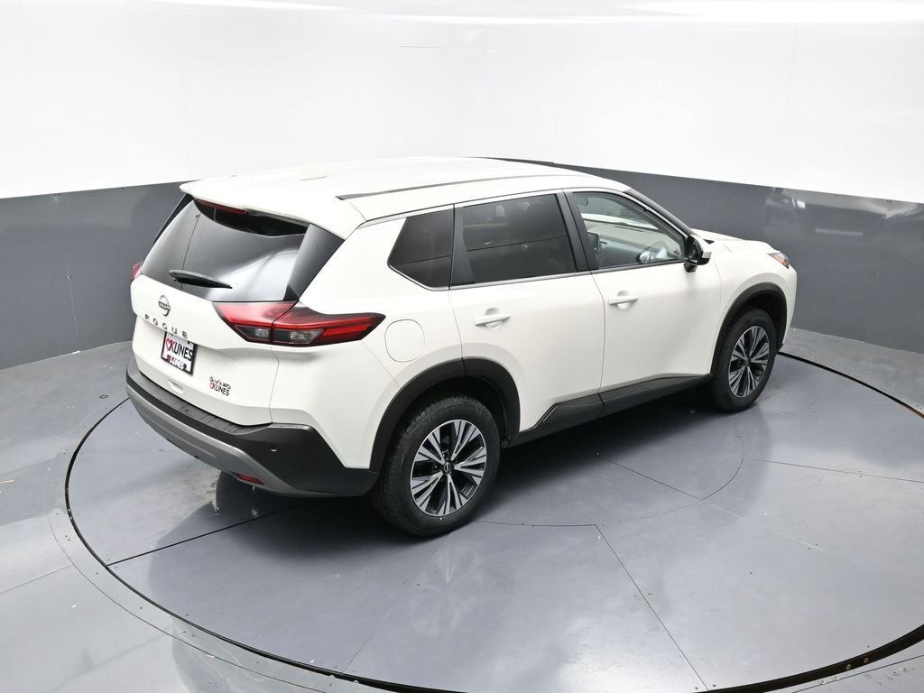 Used 2023 Nissan Rogue SV image 39