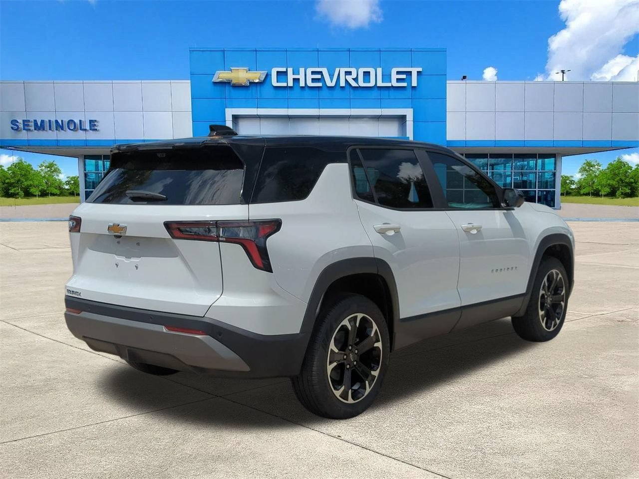 New 2027 Chevrolet Equinox LT w/ Safety and Technology Package FWD image 4