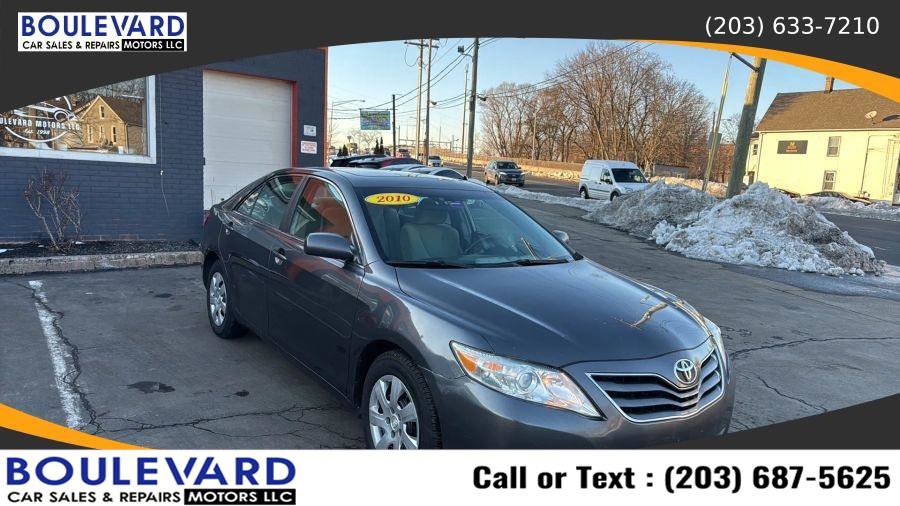 Used 2010 Toyota Camry LE FWD image 1