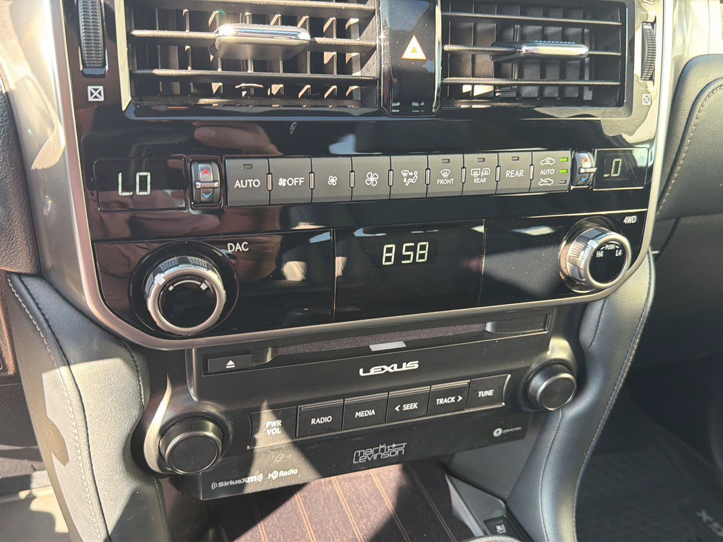 Certified 2023 Lexus GX 460 Premium AWD/4WD image 27