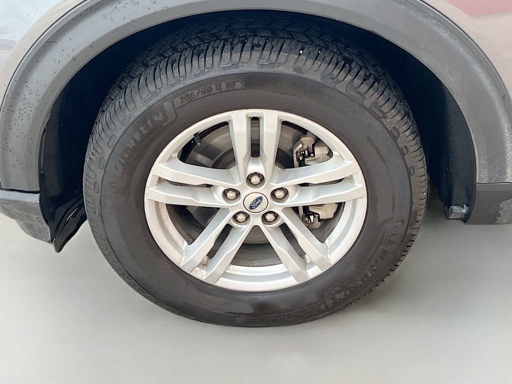 Used 2021 Ford Explorer XLT w/ Equipment Group 202A image 34