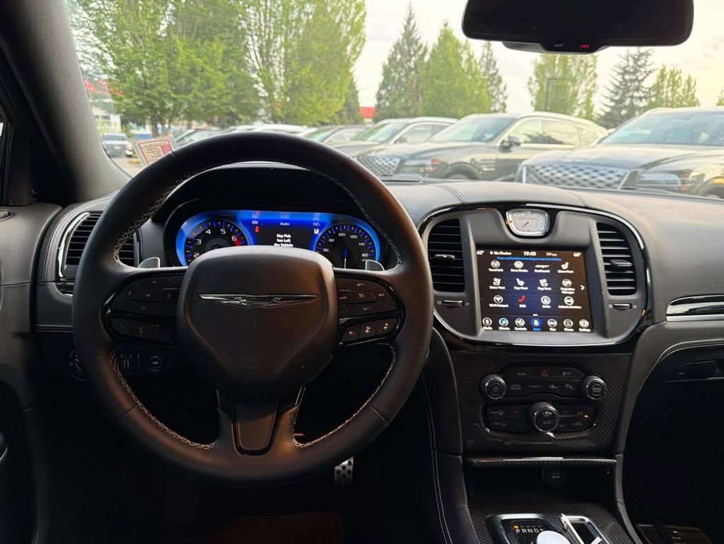 Used 2023 Chrysler 300 C RWD image 8