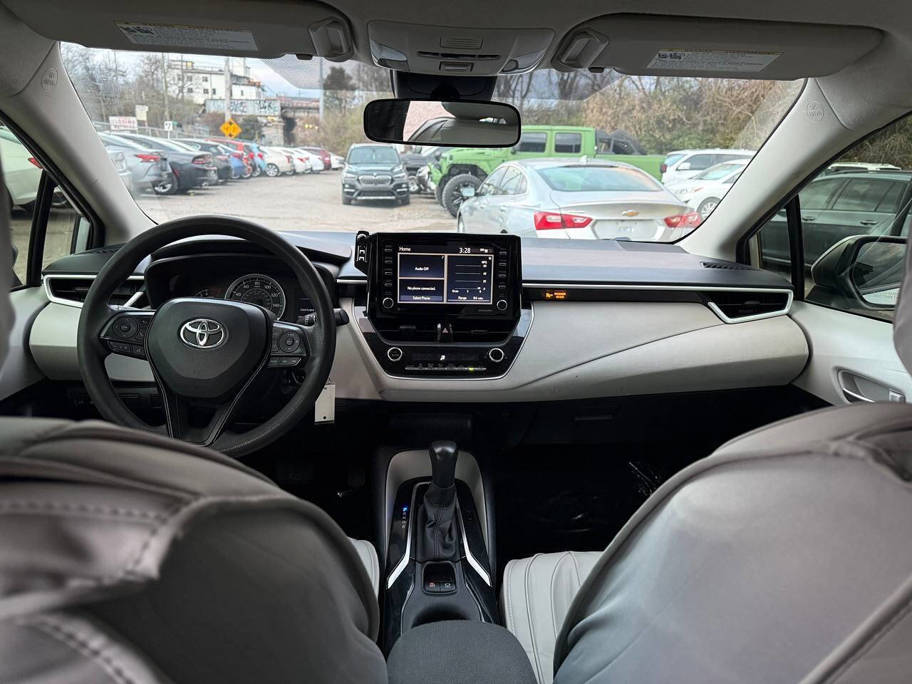 Used 2021 Toyota Corolla LE image 17