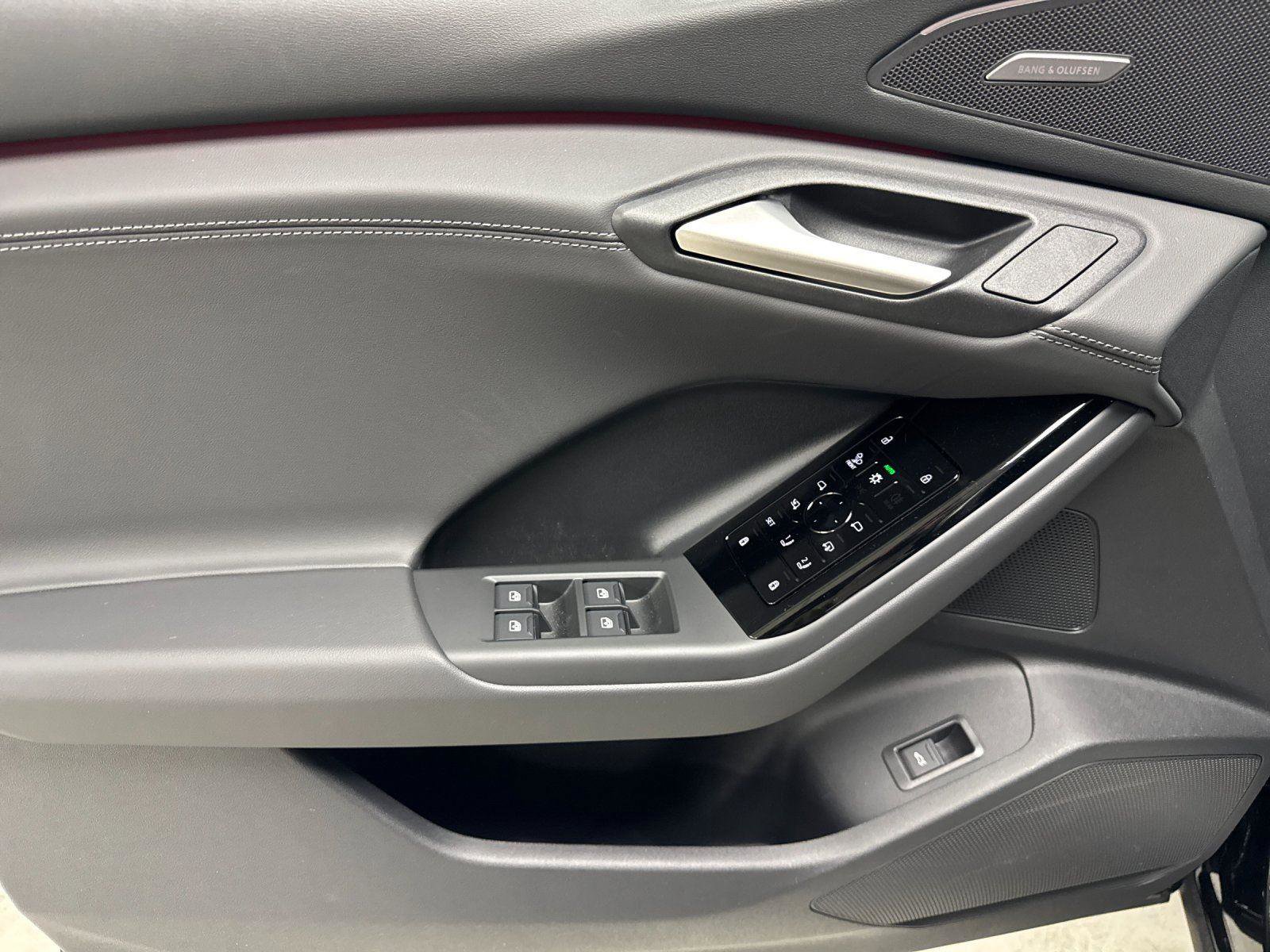New 2027 Audi Q6 e-tron Prestige AWD/4WD image 10