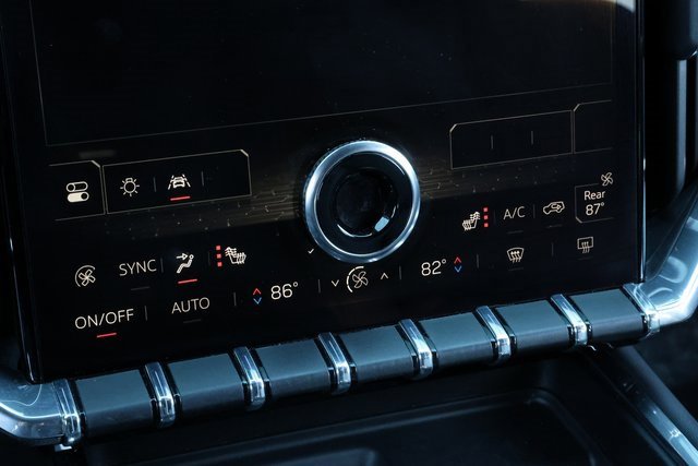 Used 2024 GMC Acadia Elevation image 16