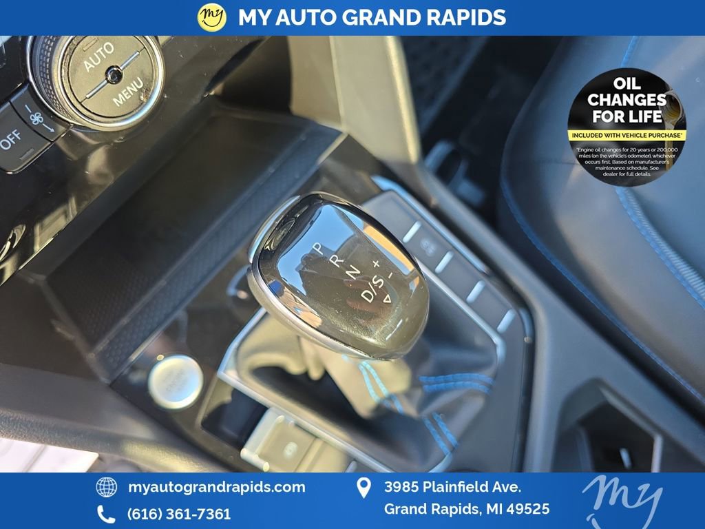 Used 2024 Volkswagen Taos SE image 25