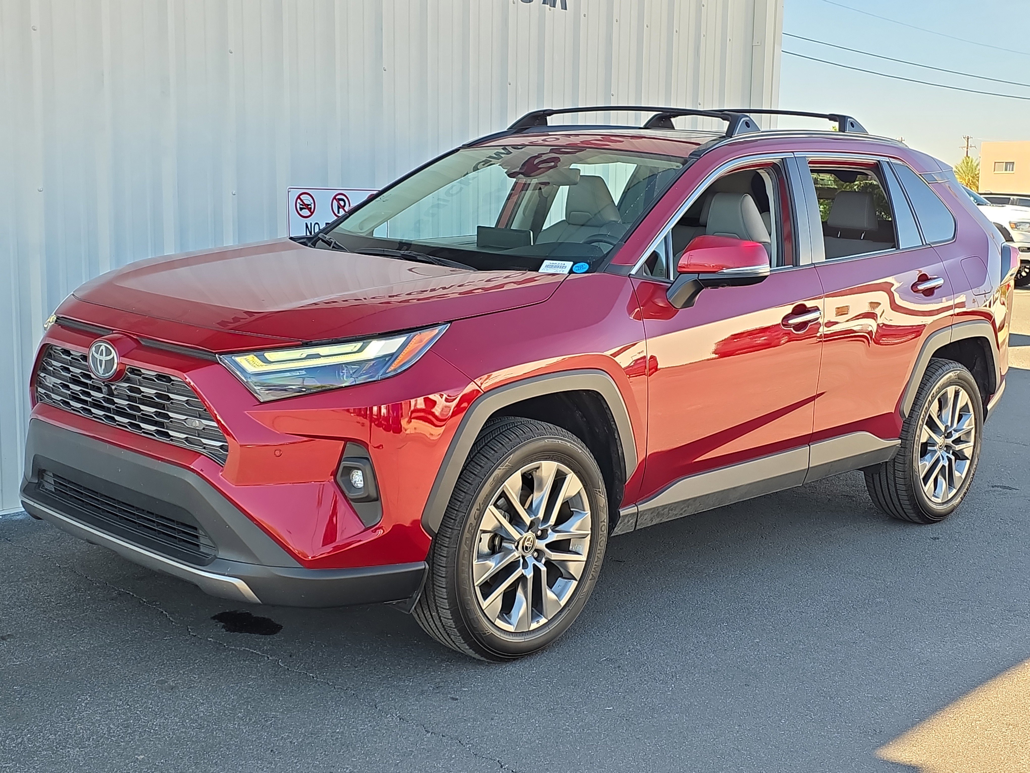 Used 2022 Toyota RAV4 Limited image 3