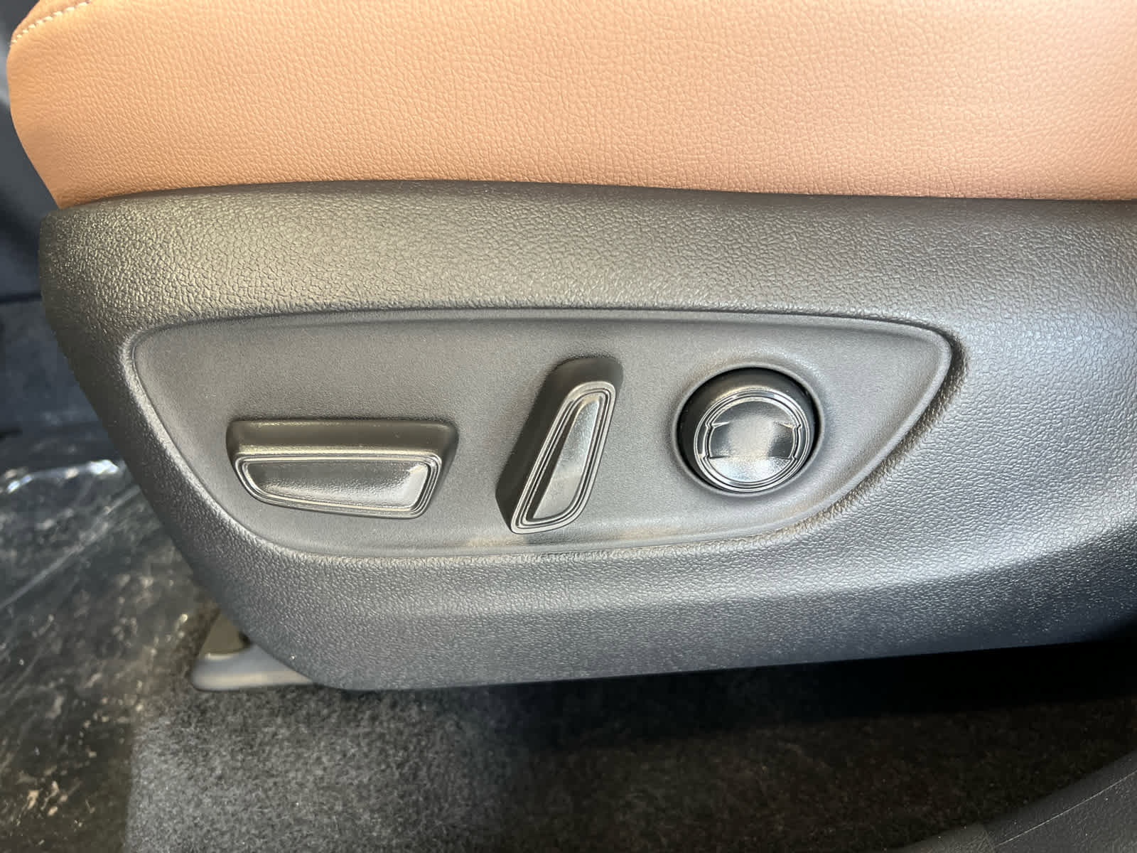 New 2026 Toyota Grand Highlander Platinum AWD/4WD image 17
