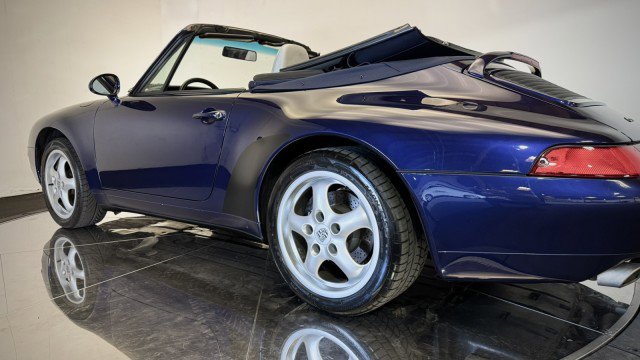 Used 1996 Porsche 911 Cabriolet image 21