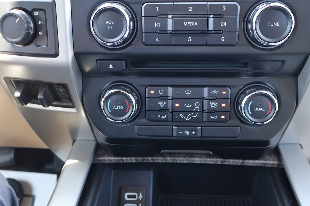 Used 2017 Ford F250 Lariat AWD/4WD image 14