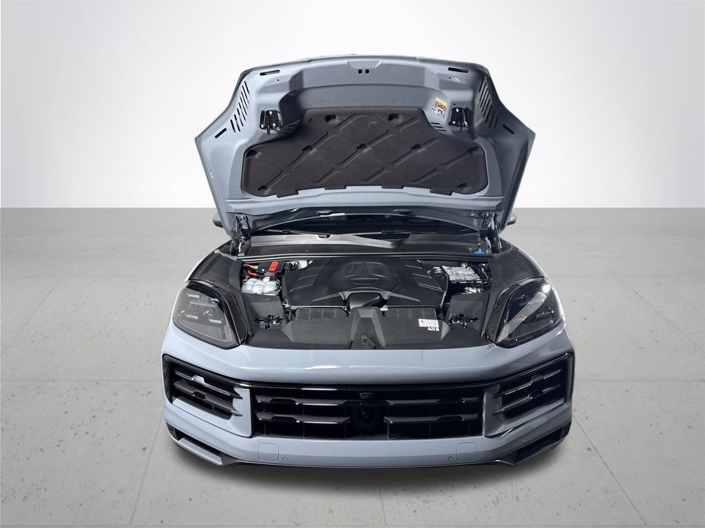 Used 2024 Porsche Cayenne Coupe w/ Premium Package Plus image 23