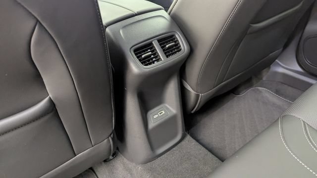 Certified 2023 Buick Envision Essence FWD image 31