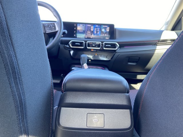 Used 2026 Nissan Sentra SR w/ Floor Mat Package FWD image 49