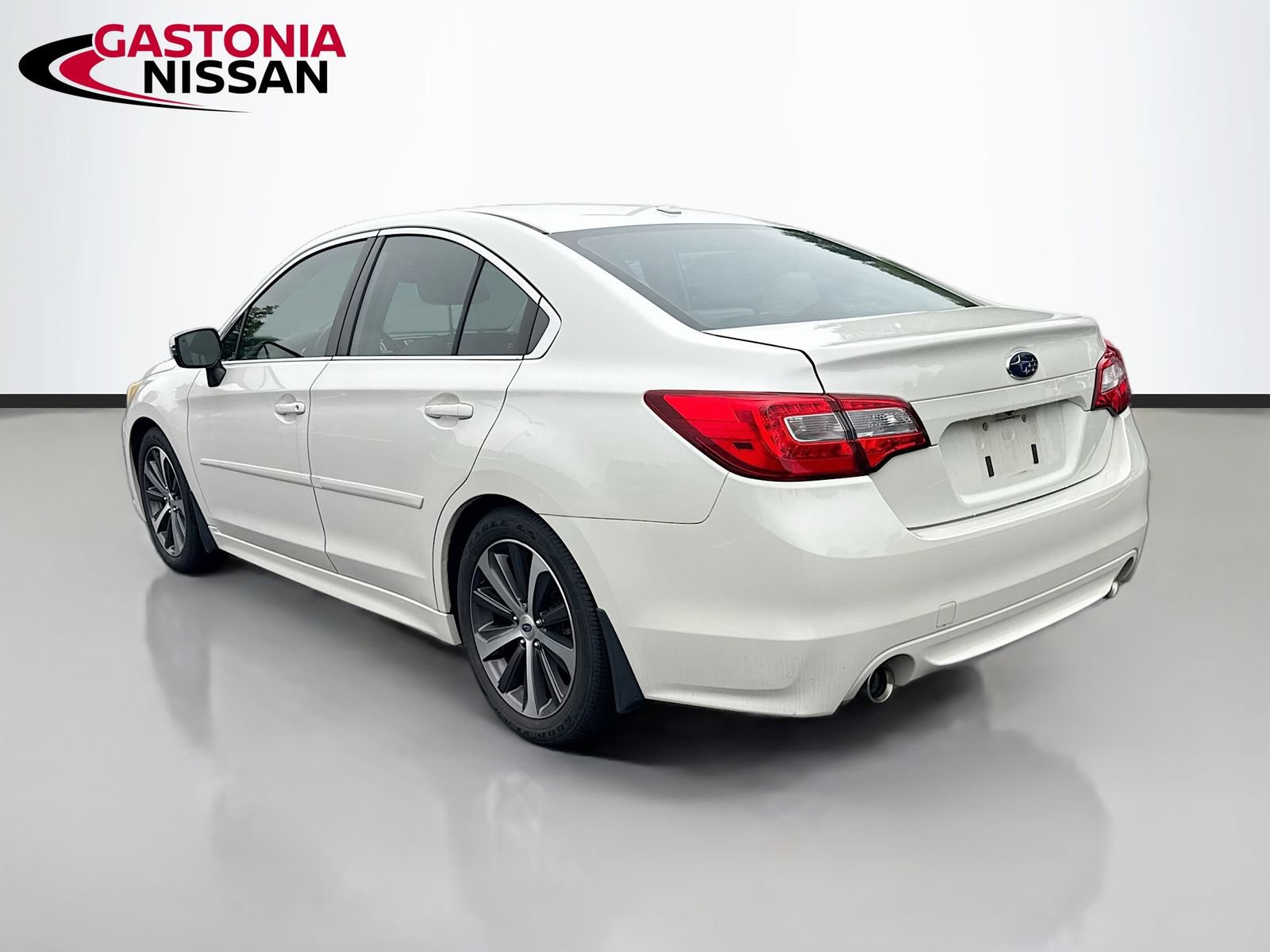 Used 2015 Subaru Legacy 3.6R Limited AWD/4WD image 6