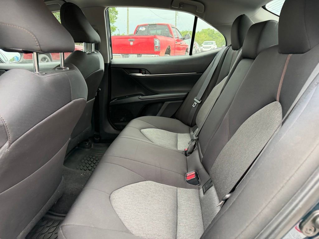 Used 2019 Toyota Camry LE w/ Convenience Package FWD image 6