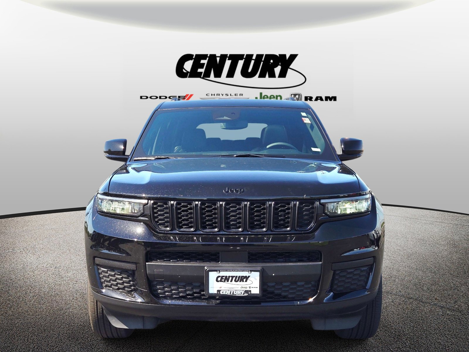 Used 2024 Jeep Grand Cherokee L Altitude AWD/4WD image 9