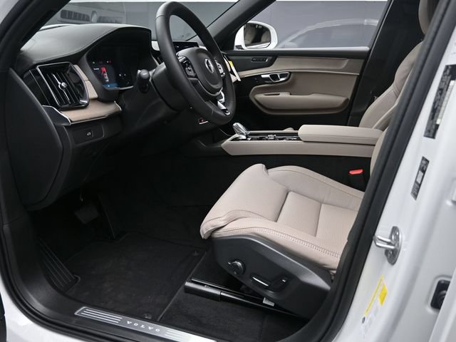 Certified 2026 Volvo XC90 B6 Ultra AWD/4WD image 17