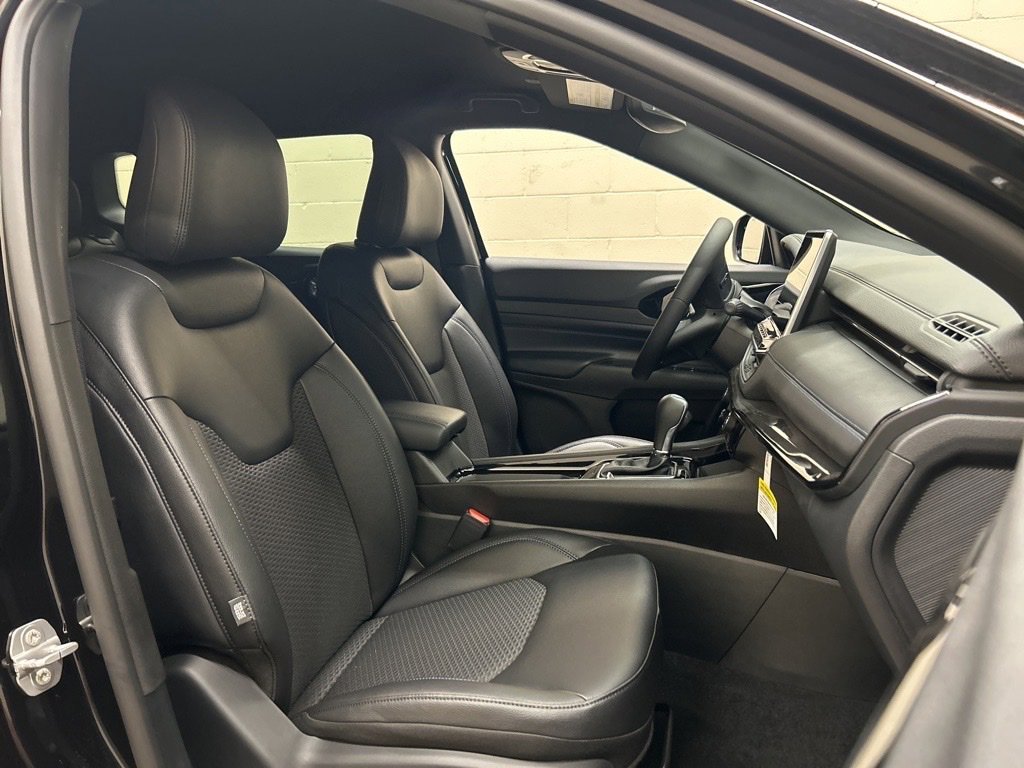 New 2026 Jeep Compass Latitude w/ Quick Order Package 29K image 10