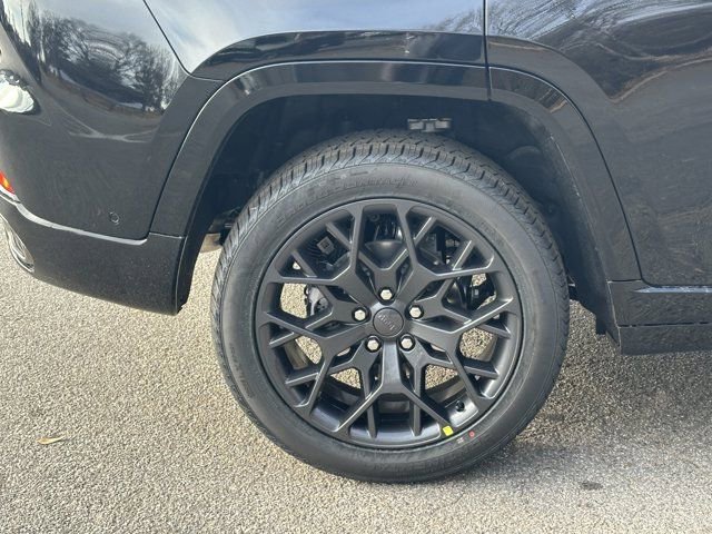 New 2025 Jeep Grand Cherokee Summit AWD/4WD image 20