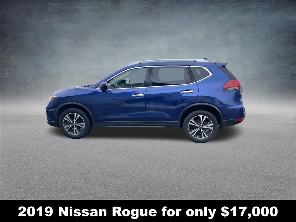Used 2019 Nissan Rogue SV w/ Premium Package image 2