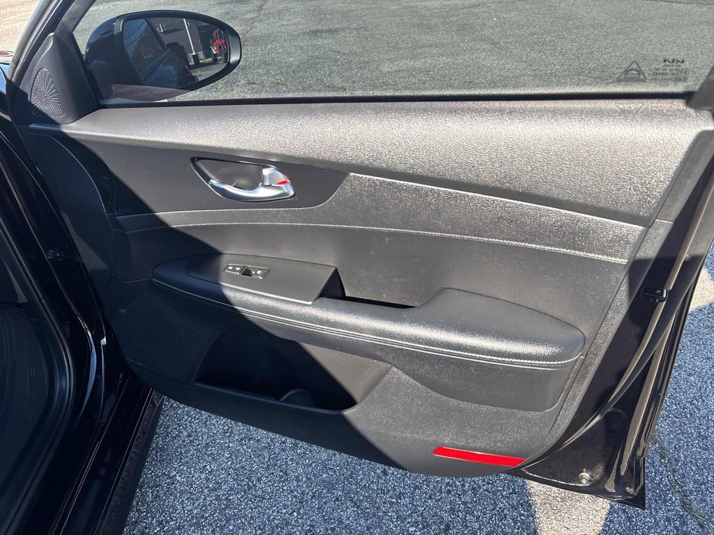 Used 2022 Kia Forte GT-Line w/ GT-Line Premium Package image 31