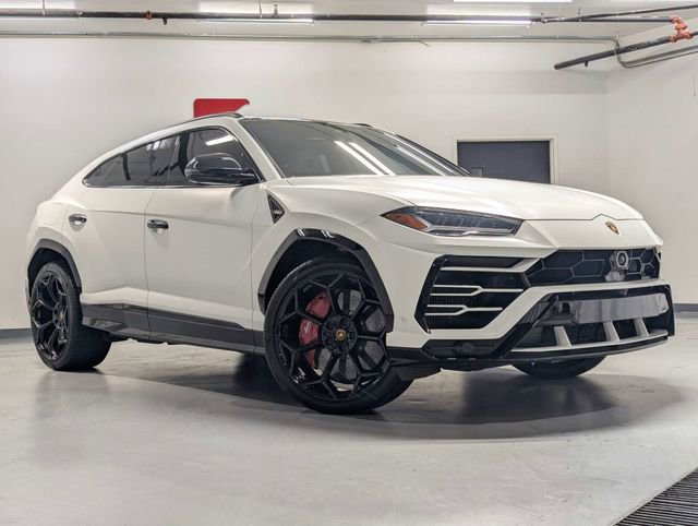 Used 2019 Lamborghini Urus image 2