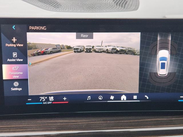 Used 2025 BMW X5 xDrive50e image 15