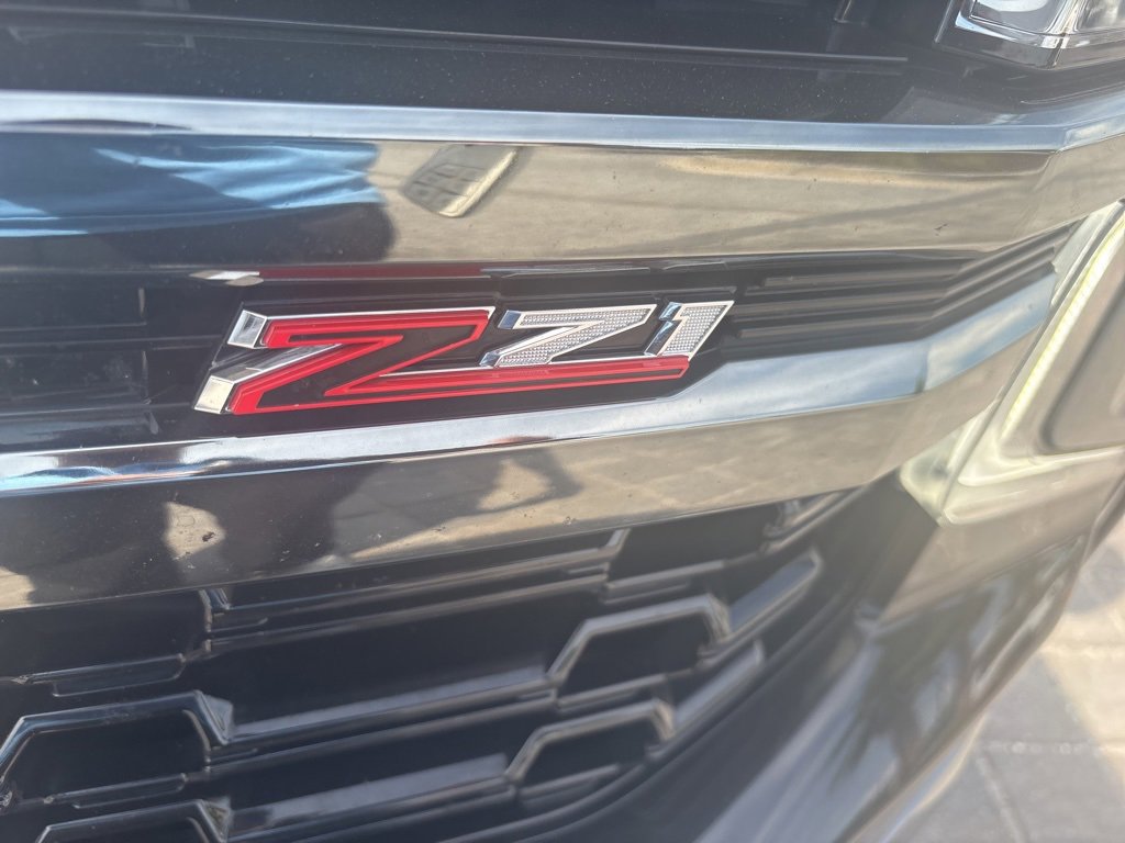 Used 2022 Chevrolet Suburban Z71 image 13