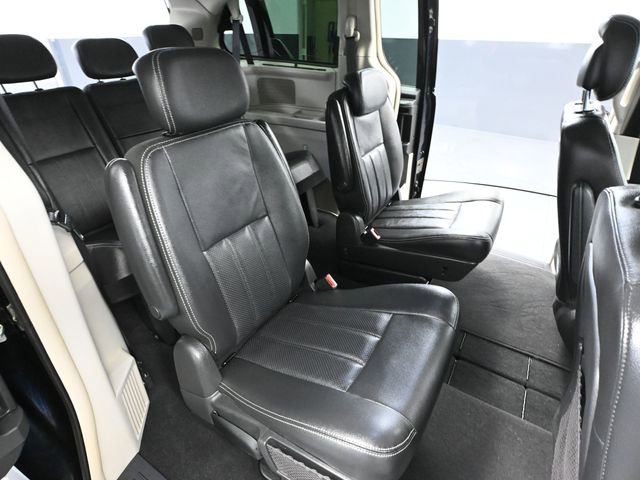 Used 2010 Chrysler Town & Country Touring Plus image 35