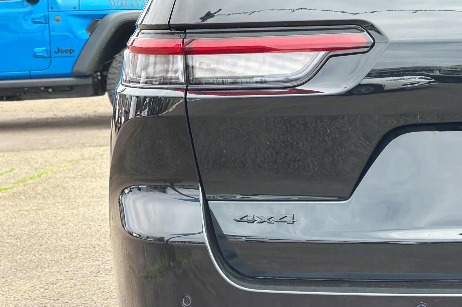 New 2026 Jeep Grand Cherokee L Limited w/ Limited Altitude Package image 7