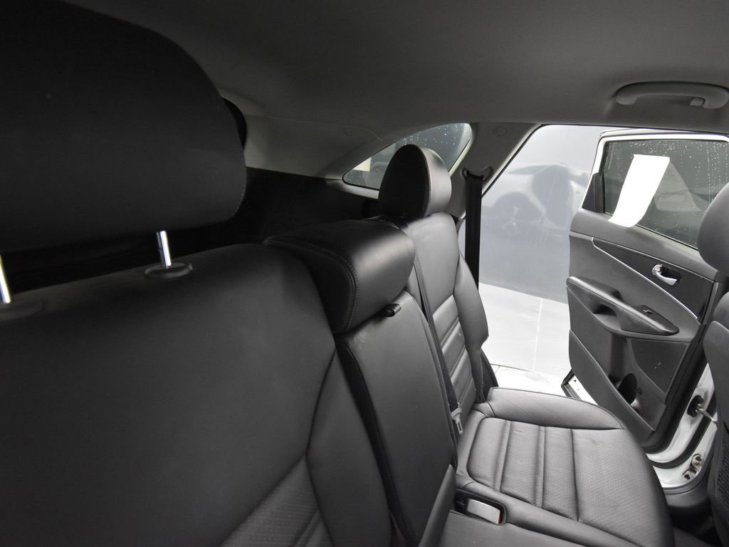 Used 2016 Kia Sorento EX image 19