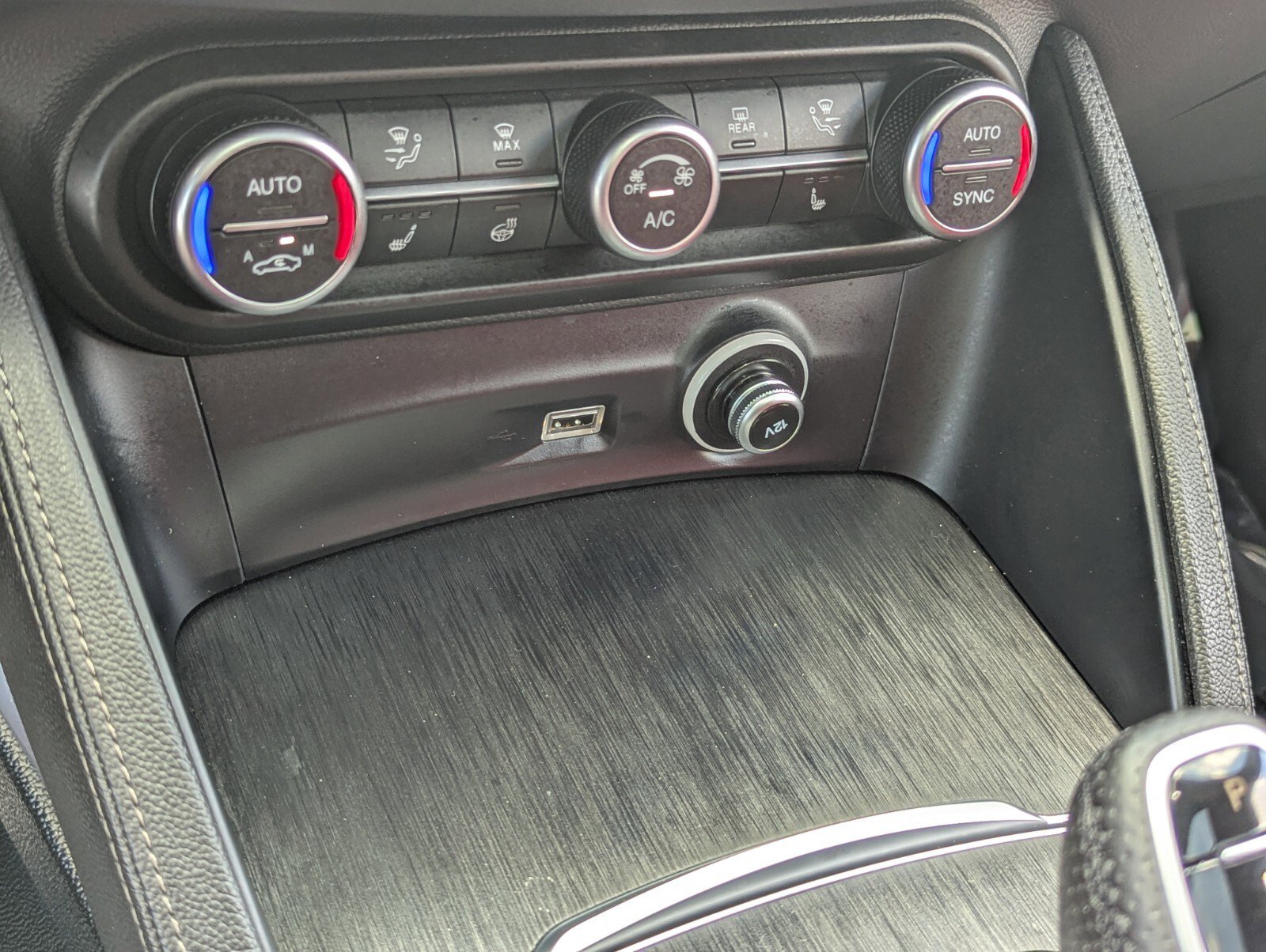 Used 2023 Alfa Romeo Stelvio Sprint RWD image 31