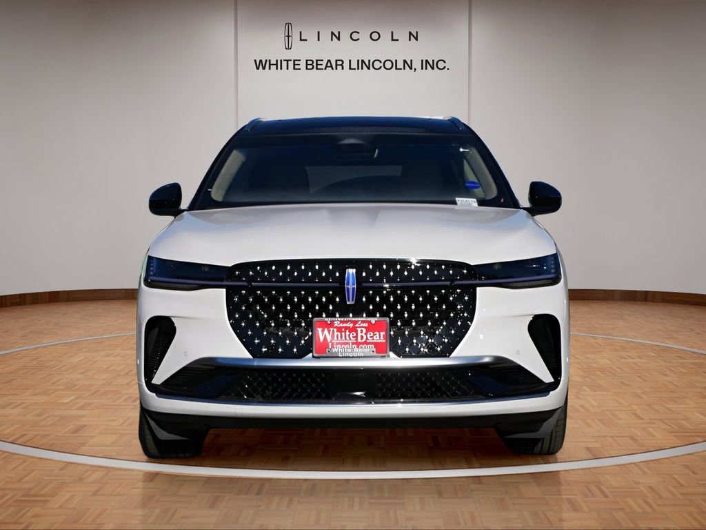 Used 2024 Lincoln Nautilus Reserve w/ Equipment Group 202A AWD/4WD image 2