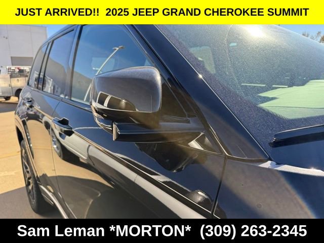 New 2025 Jeep Grand Cherokee Summit image 6