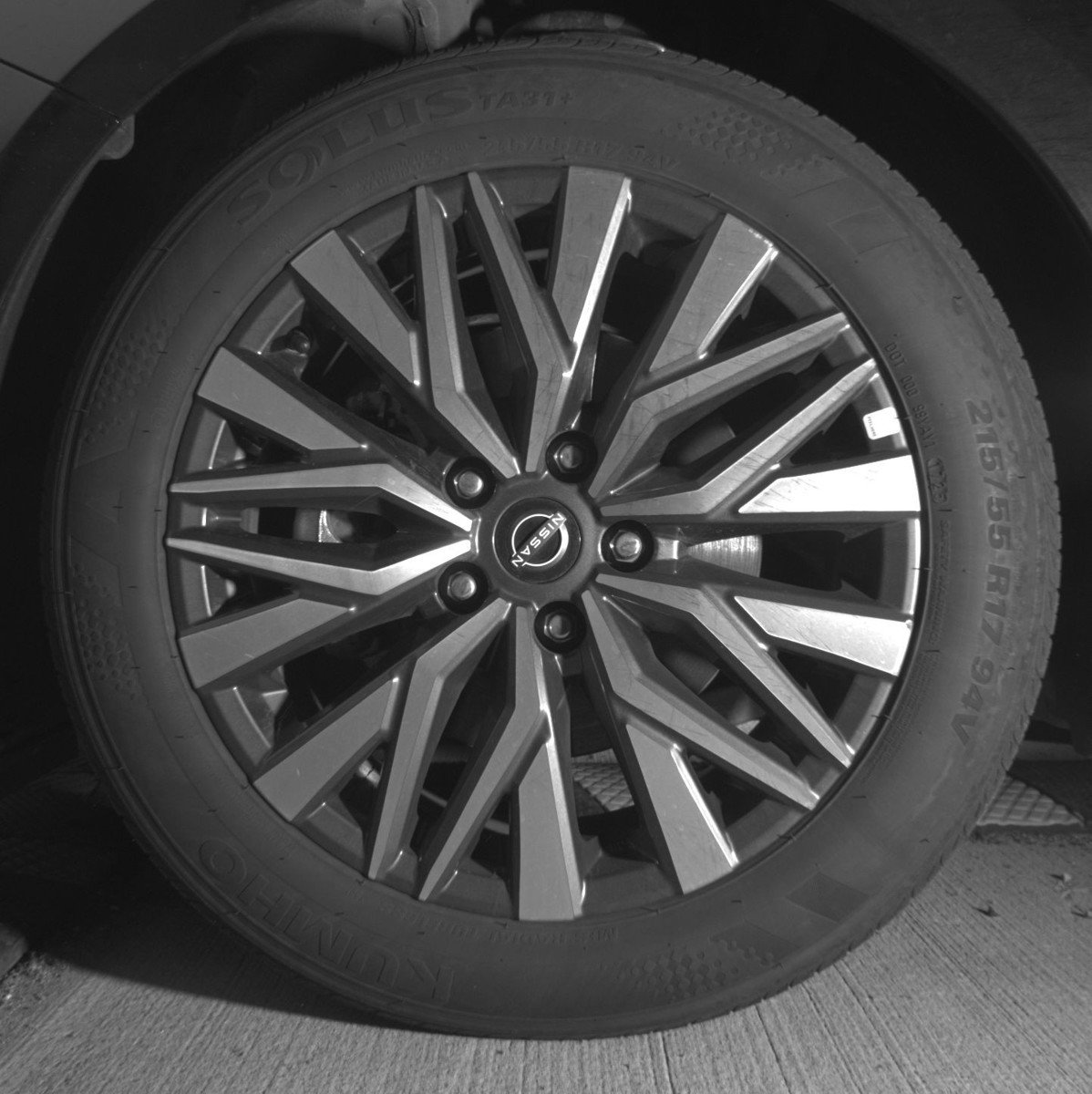 Used 2025 Nissan Altima 2.5 SV image 12