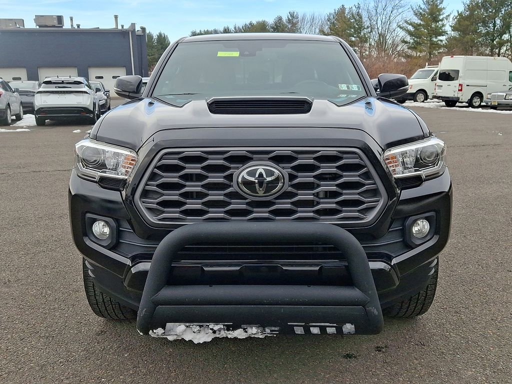 Used 2021 Toyota Tacoma TRD Sport image 2