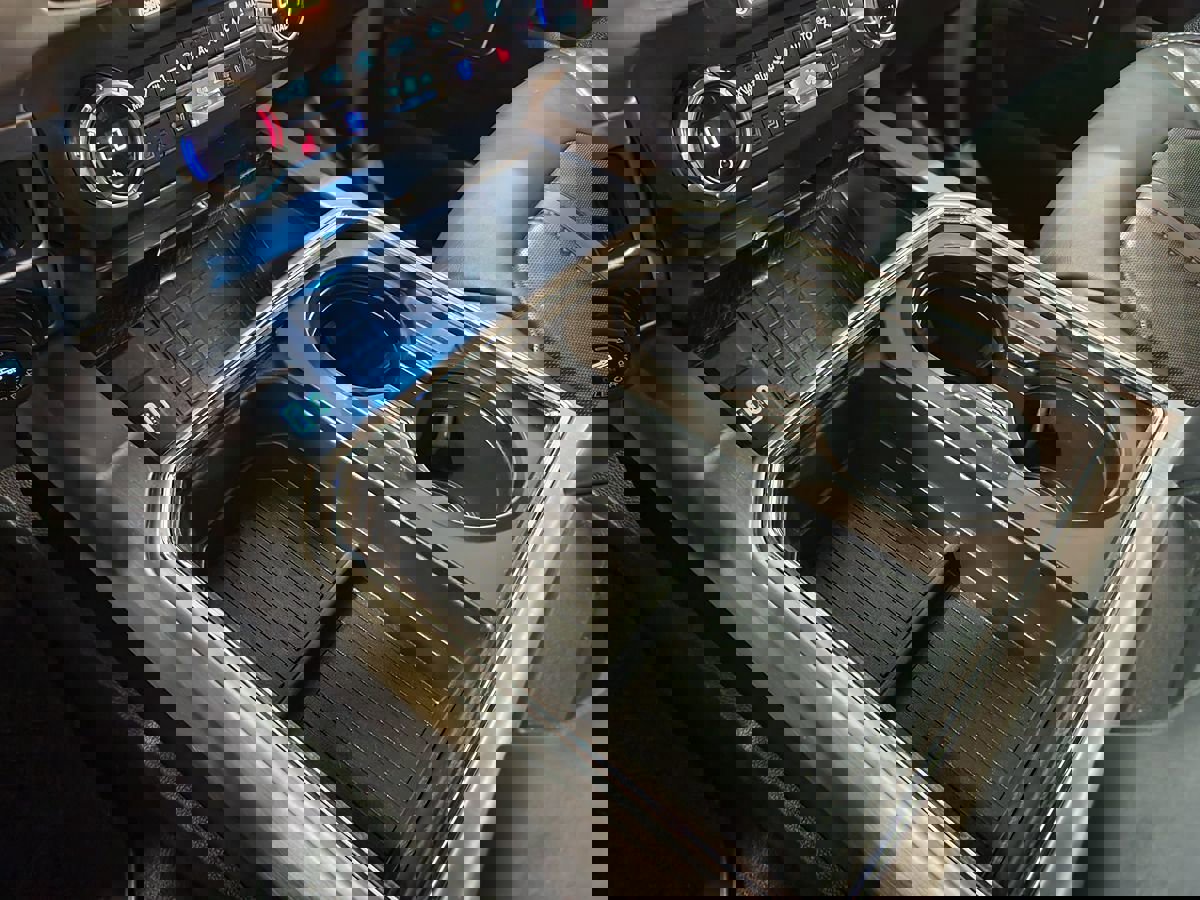 Used 2022 Ford F250 Platinum w/ Tremor Off-Road Package image 38