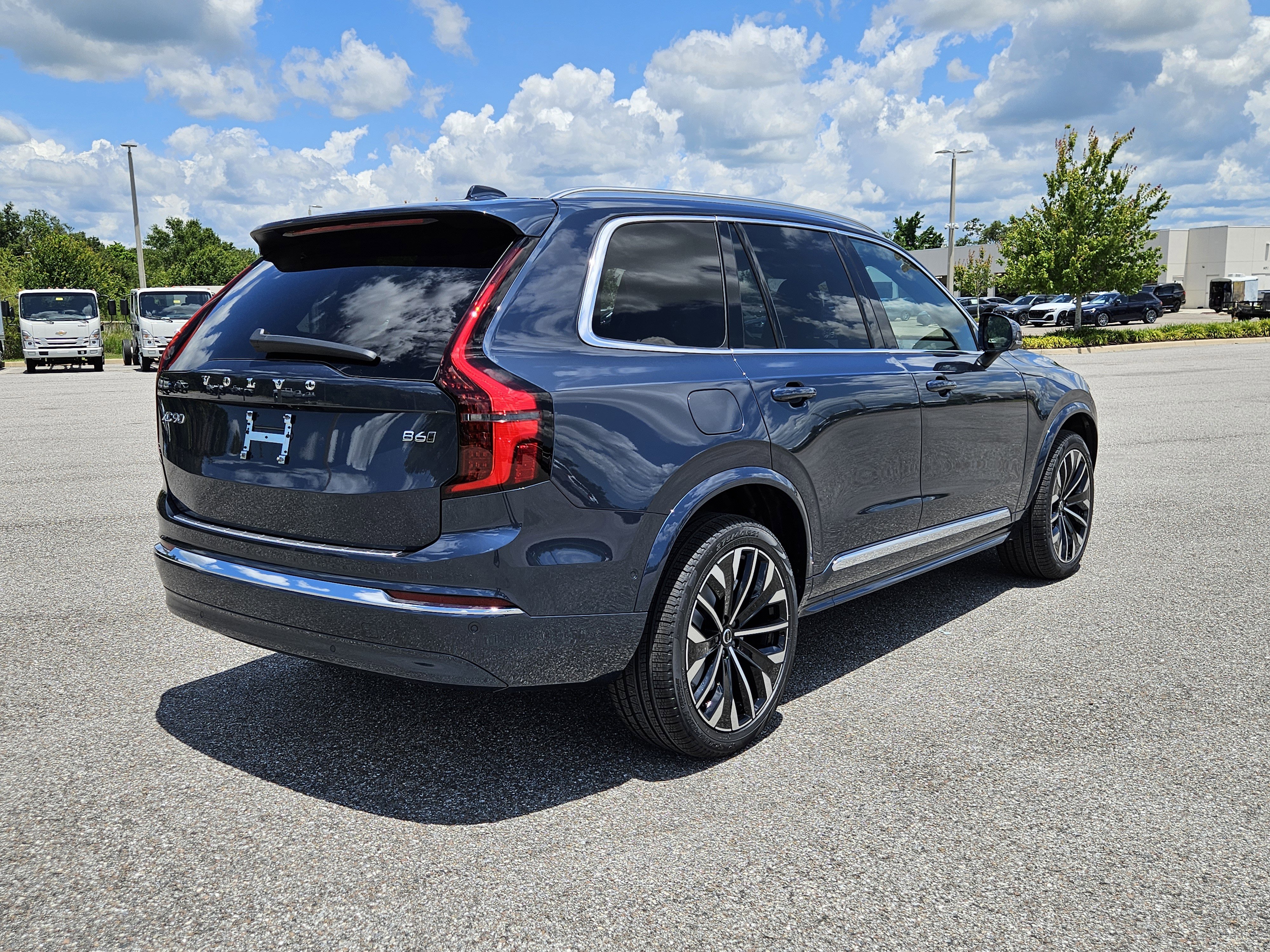 New 2026 Volvo XC90 B6 Plus image 7