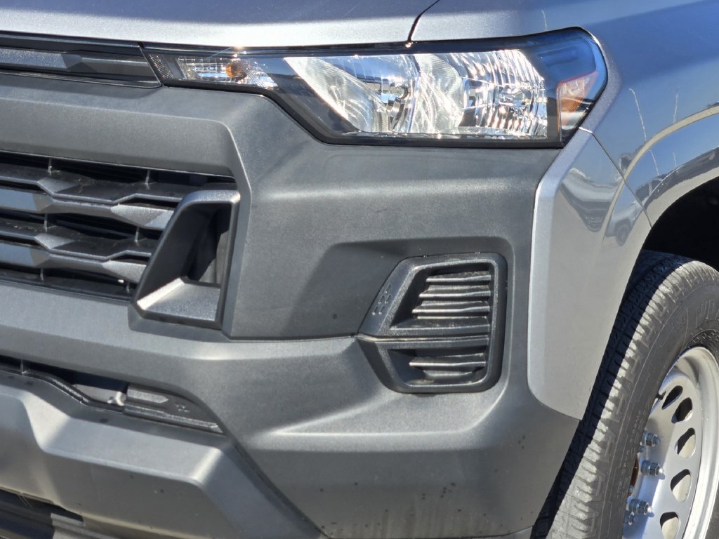 Used 2023 Chevrolet Colorado W/T RWD image 9