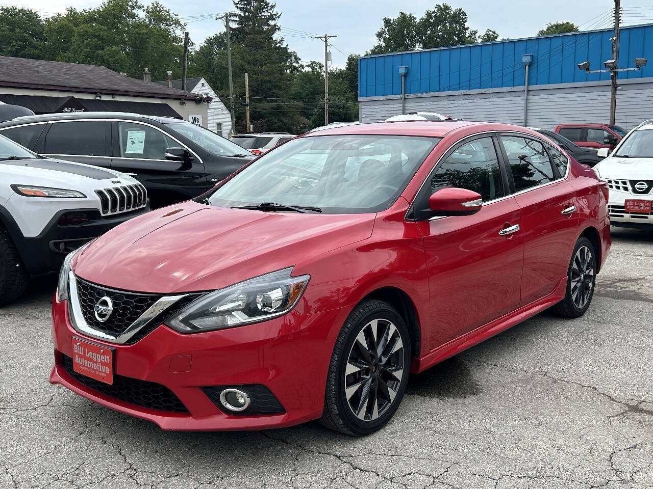 Used 2017 Nissan Sentra SR w/ Driver's Assist Package FWD image 2