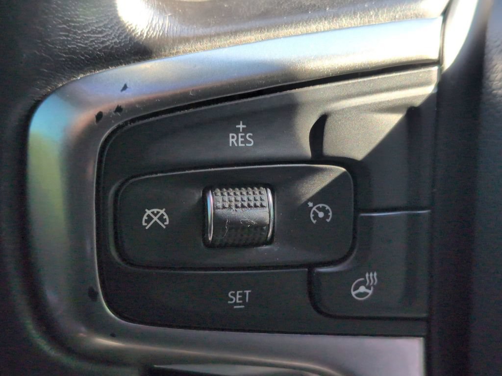 Used 2021 Chevrolet Silverado 1500 LT RWD image 21