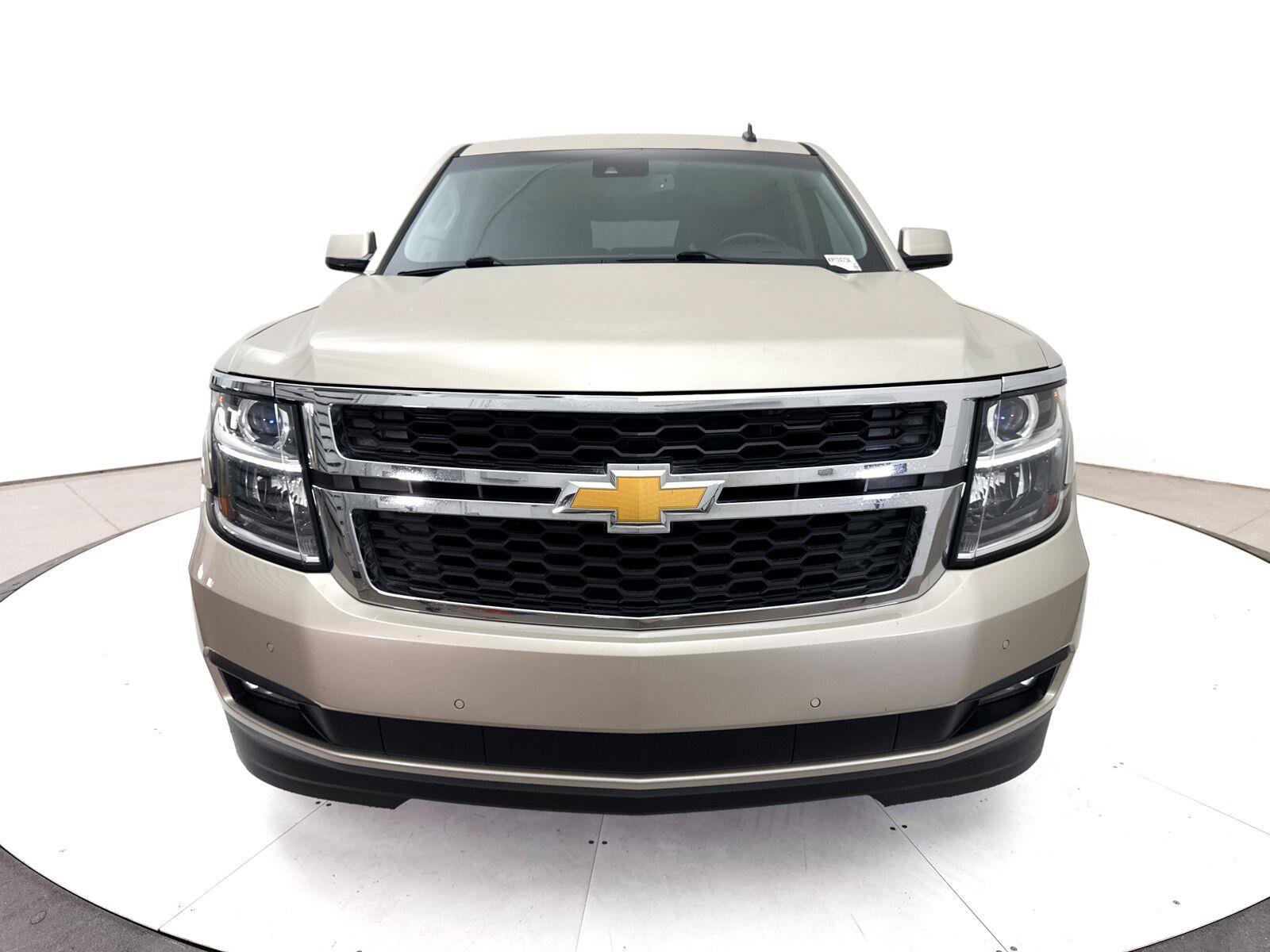 Used 2015 Chevrolet Suburban LT w/ Luxury Package RWD image 2