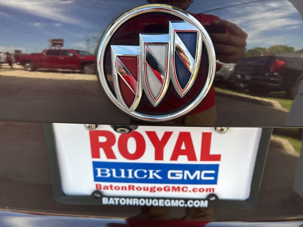 Used 2023 Buick Envision Avenir image 30